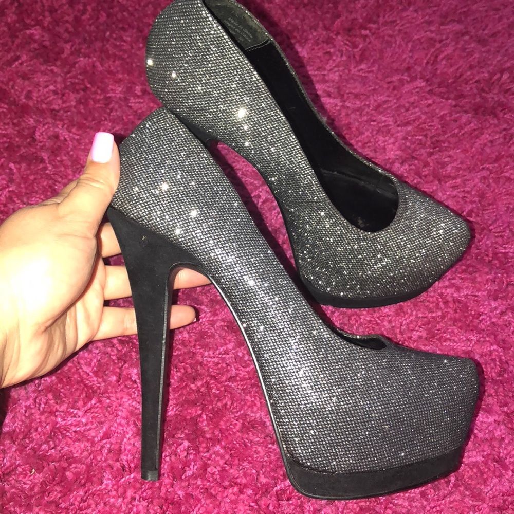 Beautiful black/ silver Call it Spring Heels